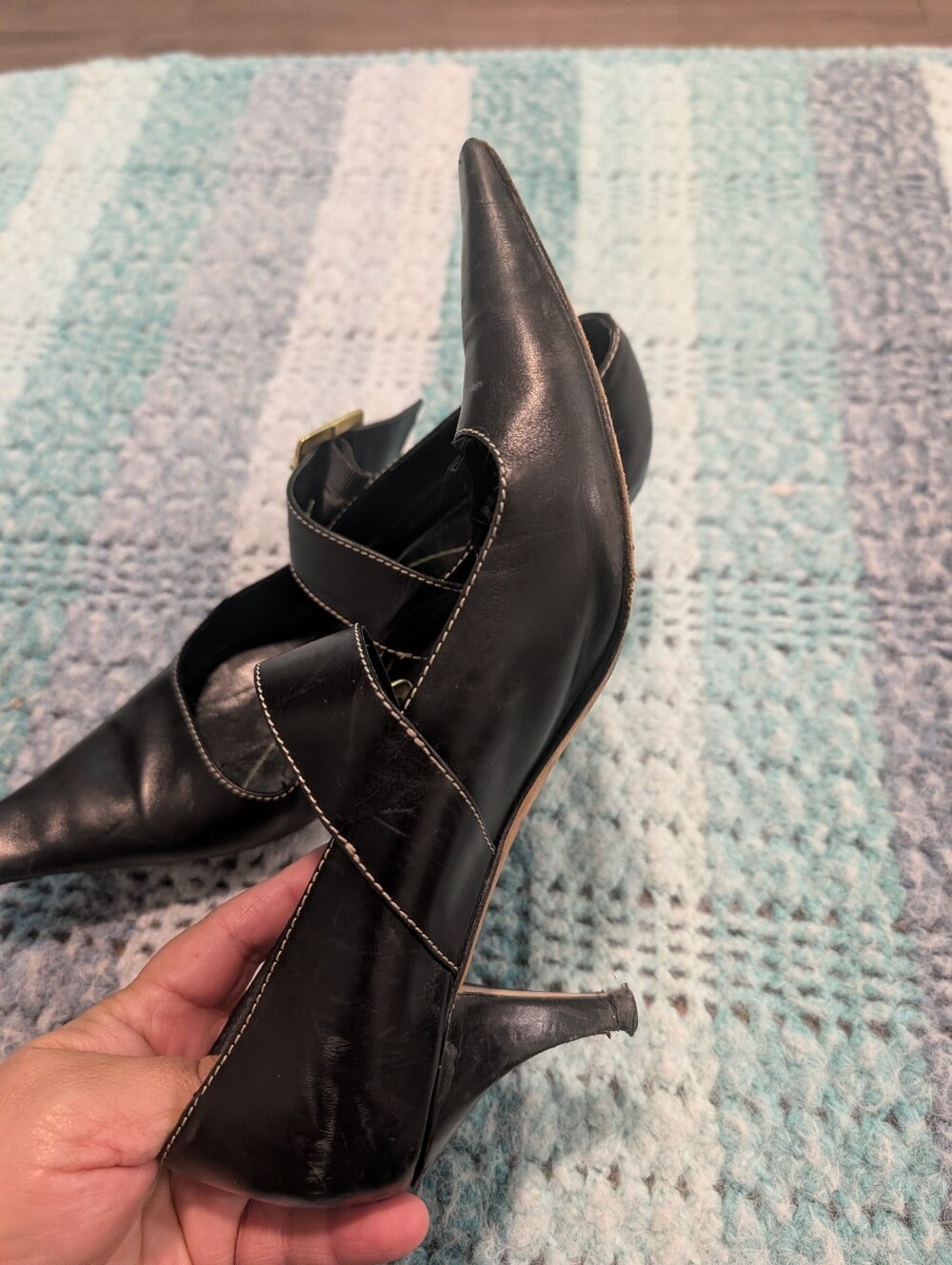 kate Spade Classic Black Pointed Mary Jane Pumps with Gold Buckle Size 8.5 - Picture 5 of 14